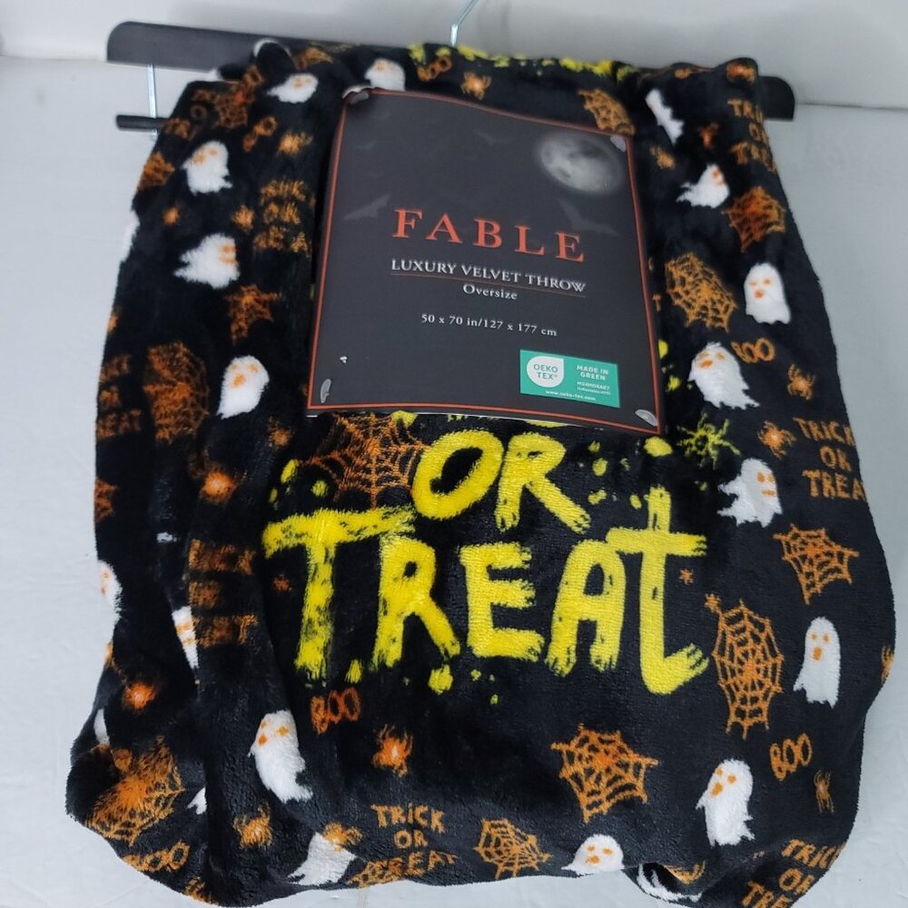 Trick or Treat Halloween Plush Throw Blanket Velvet Ghosts Spiders Print 50 x 70